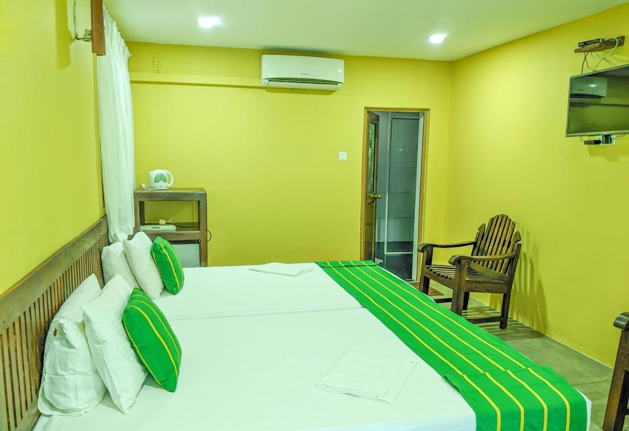 Yala Golden Wild Bed & Breakfast Tissamaharama Eksteriør bilde