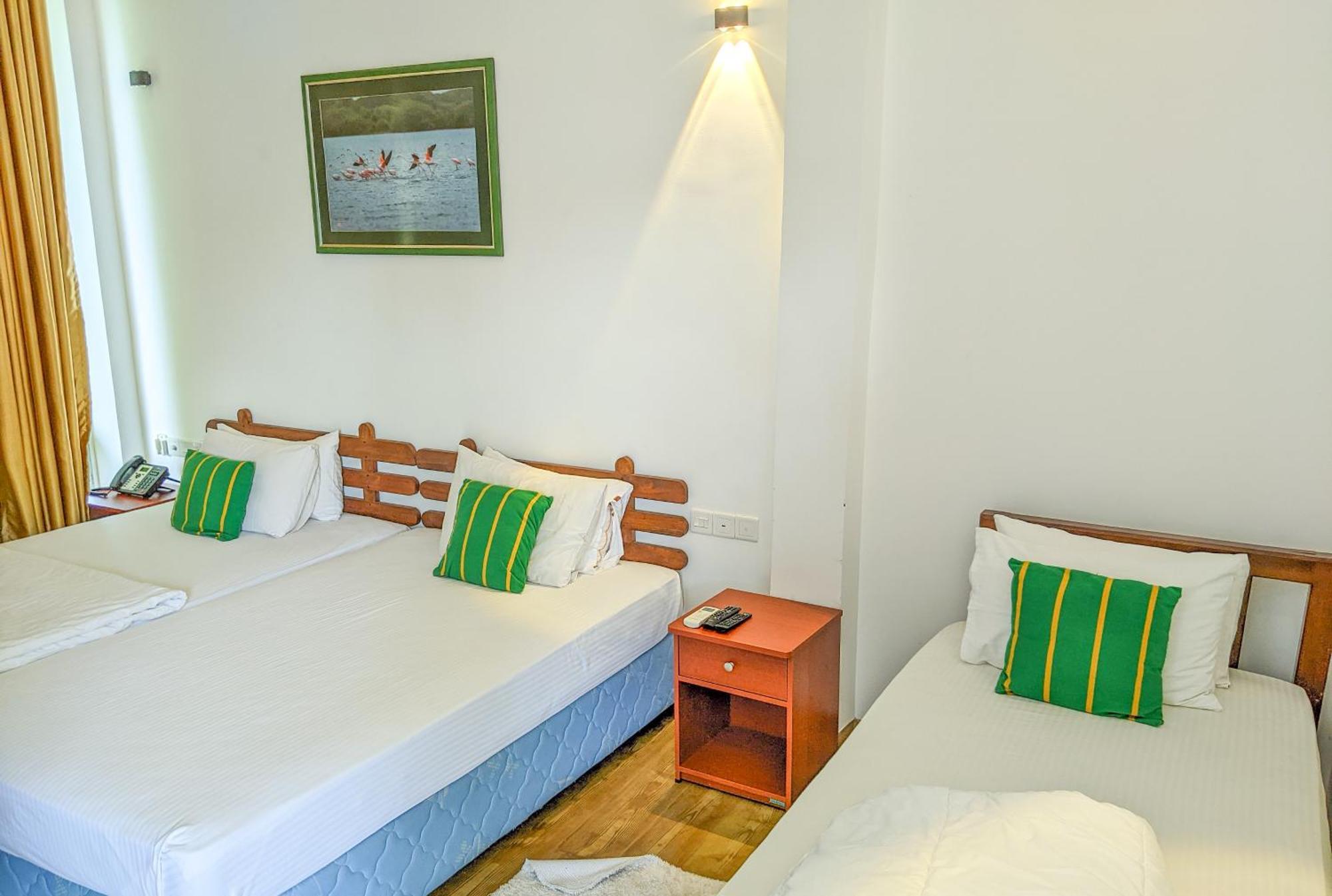 Yala Golden Wild Bed & Breakfast Tissamaharama Eksteriør bilde